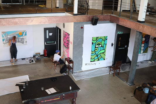 AKIN PRESENTS PAPER TOWNS - LIVE STREET ART